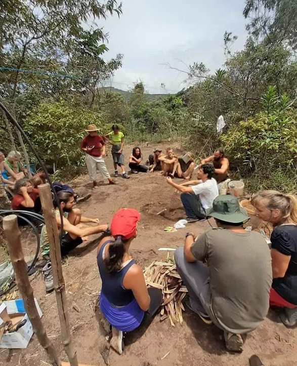 8b1900_f98c50ee3c2c4437940a70d2f2ab01c3~mv2